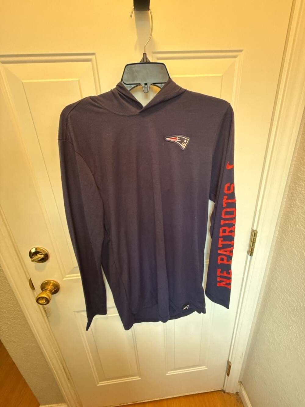 Nike New England Patriots Sideline Pop Performance Long Sleeve Hoodie T-Shirt